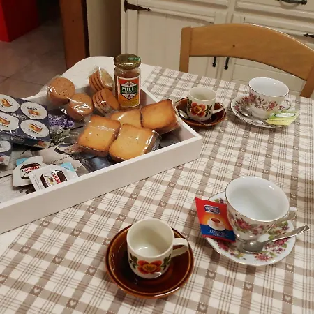 Casa Vacanza Sabina 度假居 *